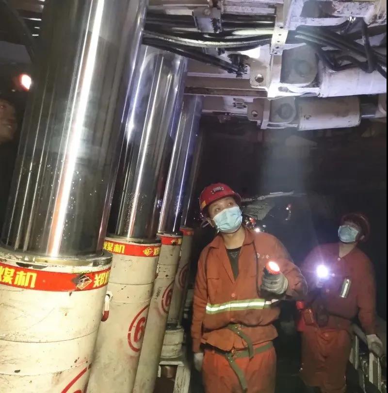 1616494368389376.jpg 2.jpg