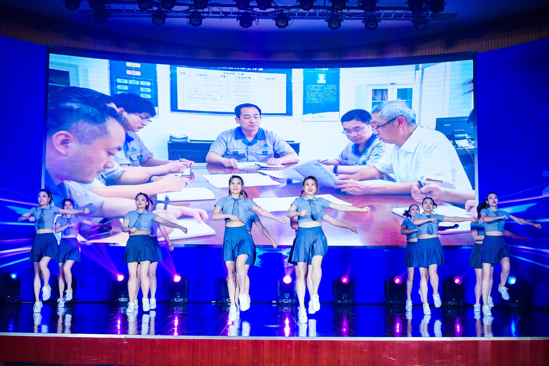 1694509412252913.jpg 15405376.jpg