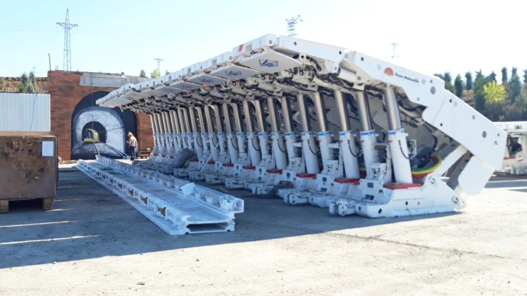 1743497602102959.jpg 2.jpg